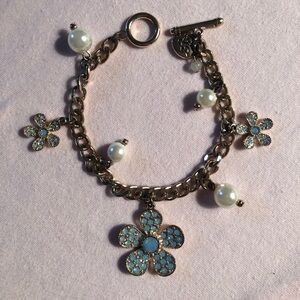 NWOT Betsey Johnson Posies & Pearls bracelet